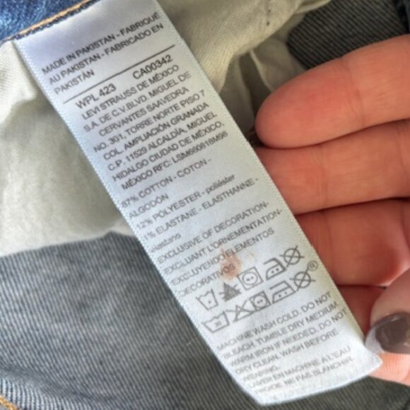 Levi's Signature Women's Mid Rise Boyfriend Jeans size 6 - Picture 6 of 6